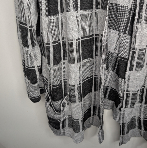 Leo & Nicole Plaid Open Front Cardigan Sweater Gray Black Women’s 2X (Fits 1X) - Picture 4 of 8